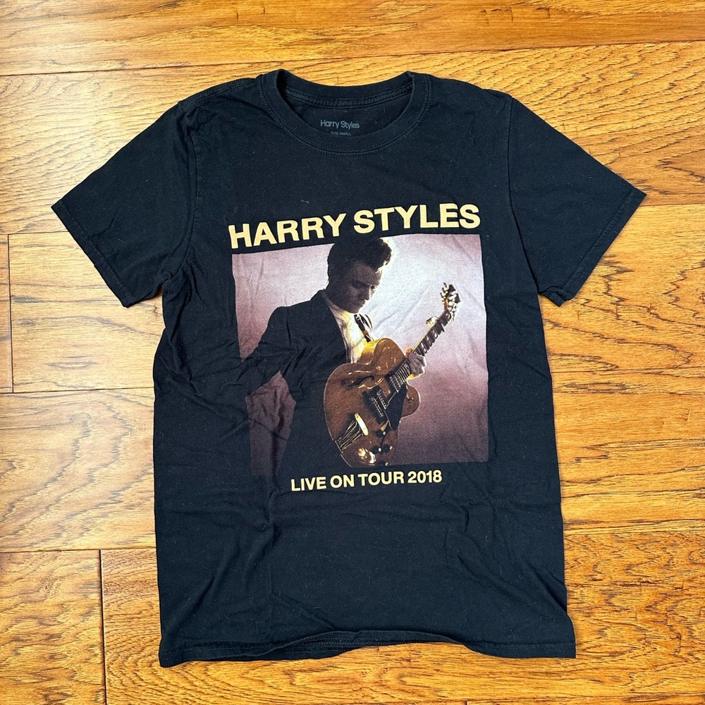 Harry Styles Live On Tour 2018 black cotton t-shirt